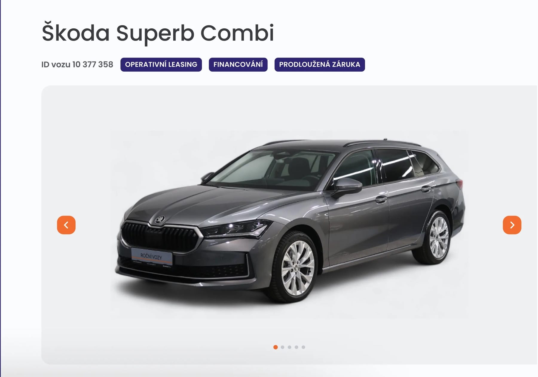 A car detail page: Škoda Superb Combi with tags for operational leasing, financing and extended warranty, above a photo gallery with orange arrows.